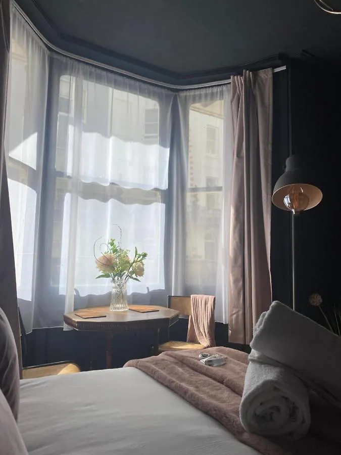 Salt Life Getaway Apartment Brighton